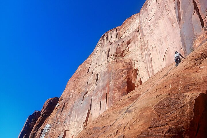 Desert Rock Climbing - Photo 1 of 4